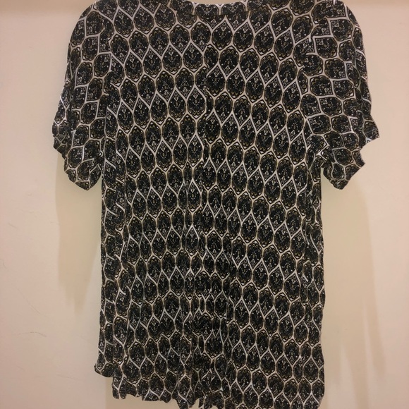 H&M High Low Flowy Tee - Picture 2 of 3